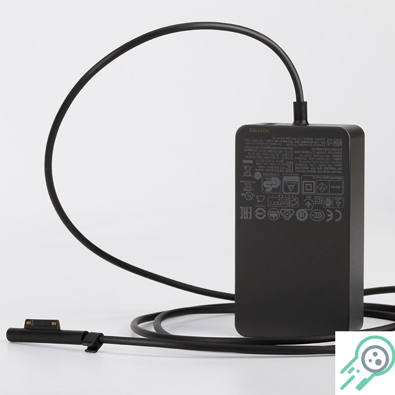 Microsoft 1963 Surface 39W Charger